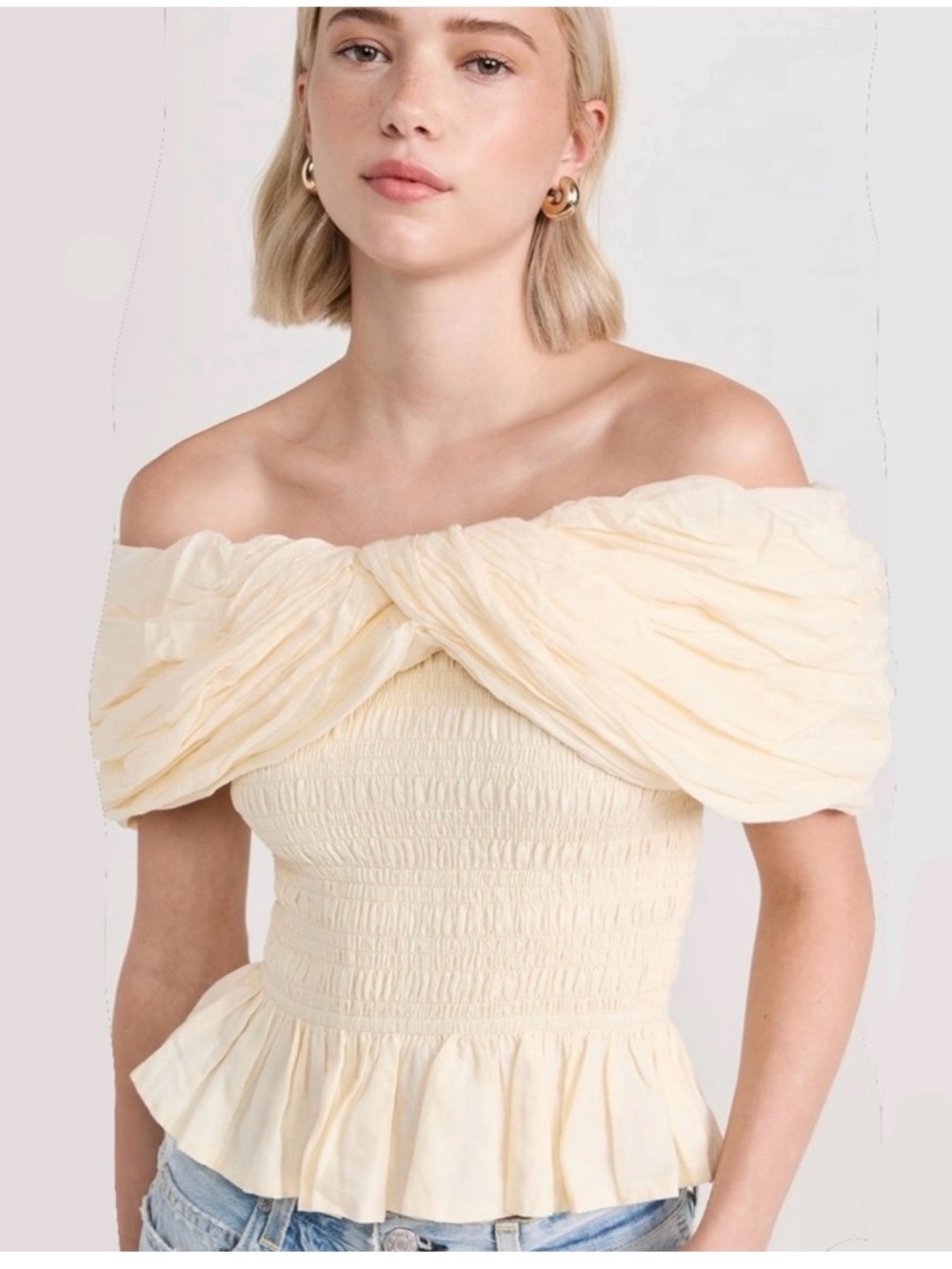Sea New York Cream Off-Shoulder
Ruffled Peplum Top  size S